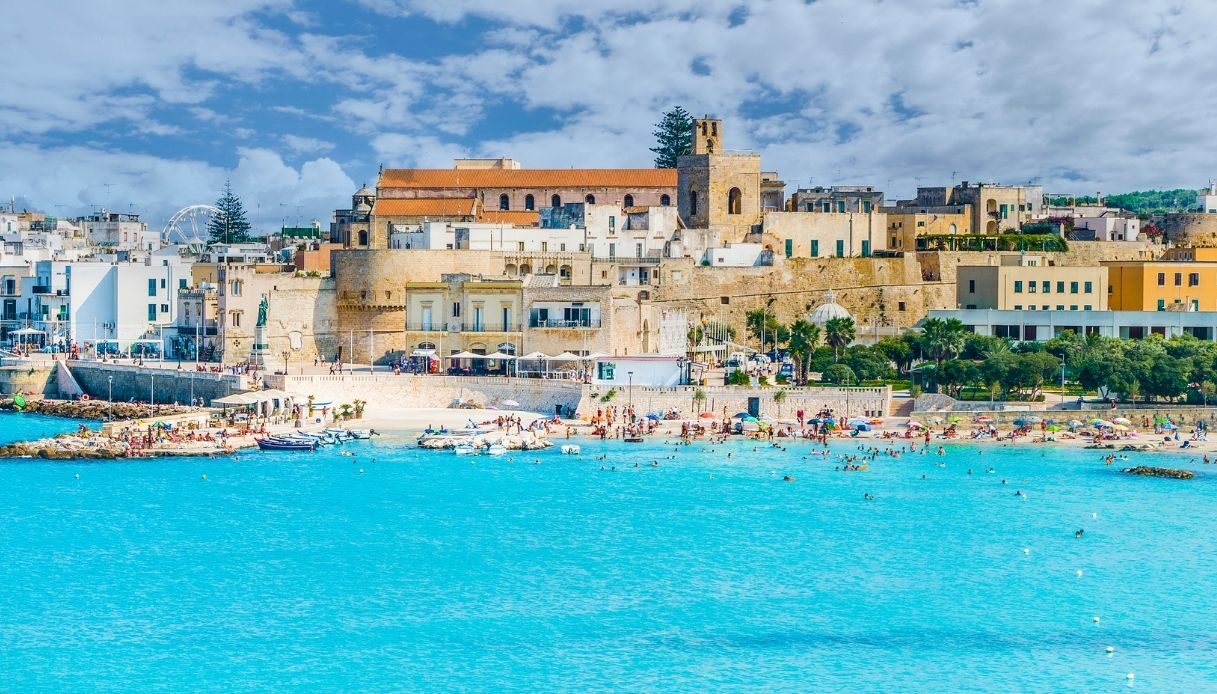 Il borgo antico di Otranto visto dal mare