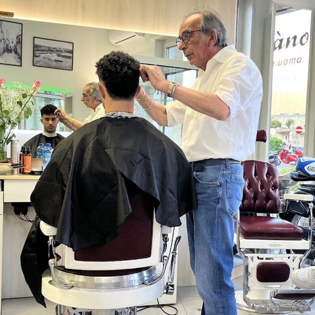 Maestro Pinuccio nella sua bottega